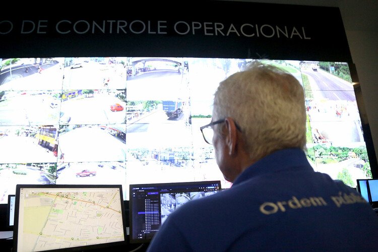 Câmeras do CCO identificam e auxiliam na prisão de suspeito com mandado de prisão em Campos