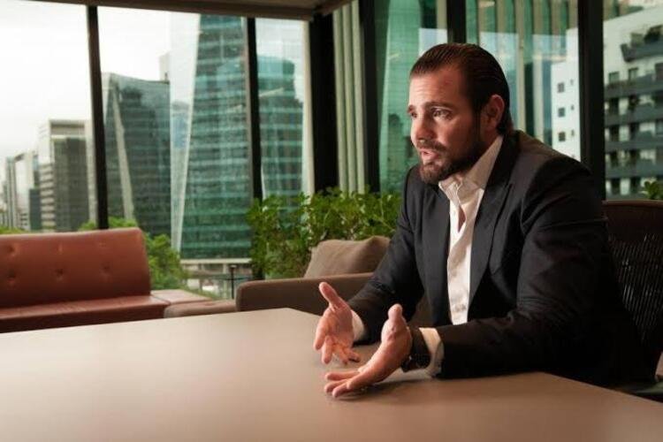 Daniel Vorcaro, dono do Banco Master, é preso pela Polícia Federal