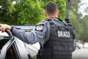 Operação busca desarticular facção por tráfico interestadual em Macaé e Nova Iguaçu