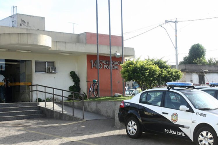 Jovem de 18 anos é morta a tiros após invasão de residência em Campos