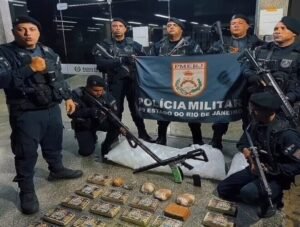 Polícia apreende fuzil e drogas e dá prejuízo de R$ 2,2 milhões ao tráfico em Campos