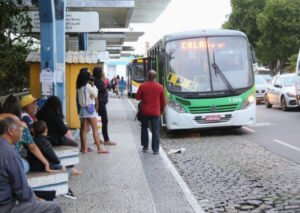 Ônibus e vans de graça no domingo, primeiro turno das eleições 2026
